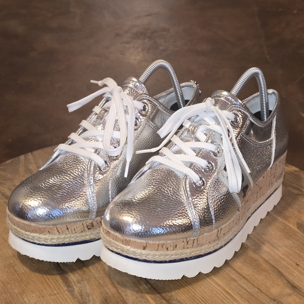 Disney x Call It Spring Donald Duck Silver Platform Wedge Shoes Women’s 10